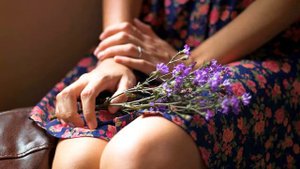 ТАТЬЯНА АНЦИФЕРОВА .   Ну чем она лучше.