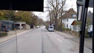 Электробус: водитель рассказывает и показывает. За рулём электробуса.