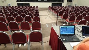 Настройка звукового оборудования в актовом зале