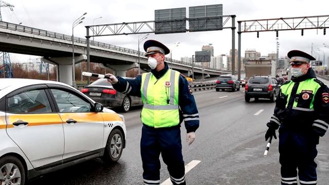 Что говорить инспектору ГИБДД, если не успели закончить обгон до сплошной? смотреть онлайн