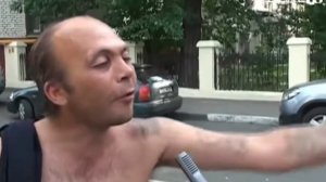ВЫХОЖУ ИЗ РЕСТОРАНА ПОДХОДЯТ ТРОЕ