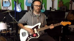 Harley Benton HB JA-60 (200$) Vs. Squier Classic Vibe 60s Jazzmaster (500$)