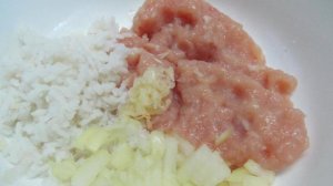 Куриные котлеты с рисом