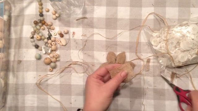 Rustic Shabby Chic Burlap Flower with Wooden Beads DIY смотреть онлайн