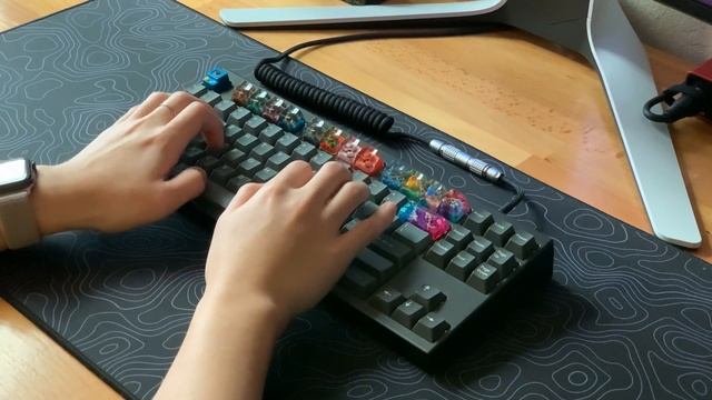 Keycult No. 2 Rev. 1 with Holy Pandas on Brass Plate - Typing Sound Test смотреть онлайн