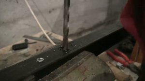 Установка подвесных шкафчиков на неровную стену  | Пробуем сами