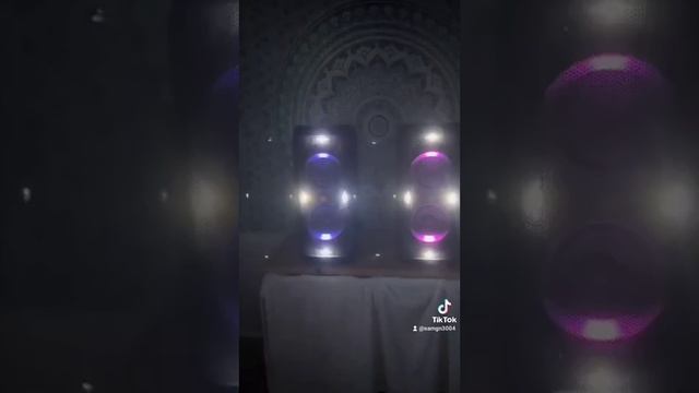 2 JBL Partybox 300 Stereo it amazing (bass Test) смотреть онлайн