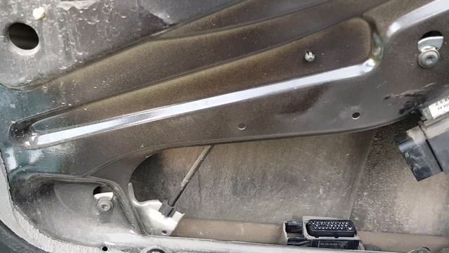 Замена стеклоподъемника skoda octavia tour A4 смотреть онлайн