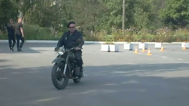 Harleu-Davidson WLA-42 и М-72. смотреть онлайн