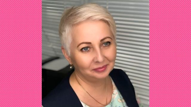 30 СТРИЖЕК С ЧЕЛКОЙ ДЛЯ ЖЕНЩИН С ПОЛНЫМ ЛИЦОМ ПОСЛЕ 45 ЛЕТ/HAIRCUTS FOR A FULL FACE 45+ смотреть онлайн