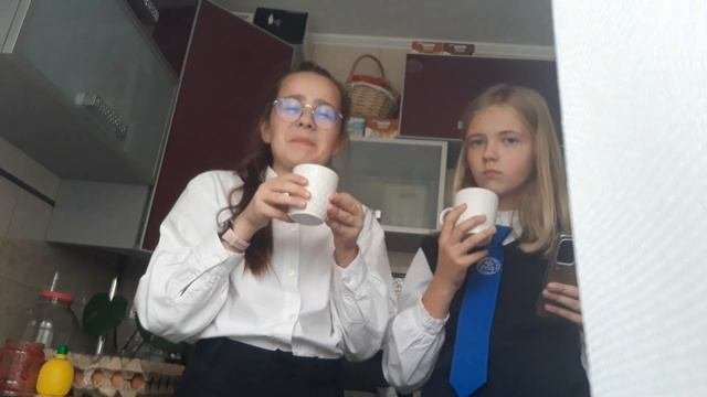 Эмилия пытается готовить часть 3(2)