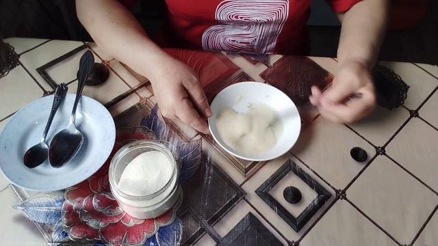 Сильная маска тонизирует, очищает кожу лица. смотреть онлайн