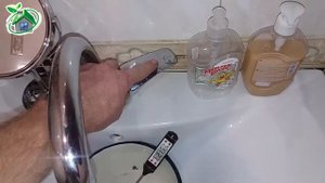 Термоклапан в умывальник перед смесителем в ванной. Ремонт ванной комнаты.