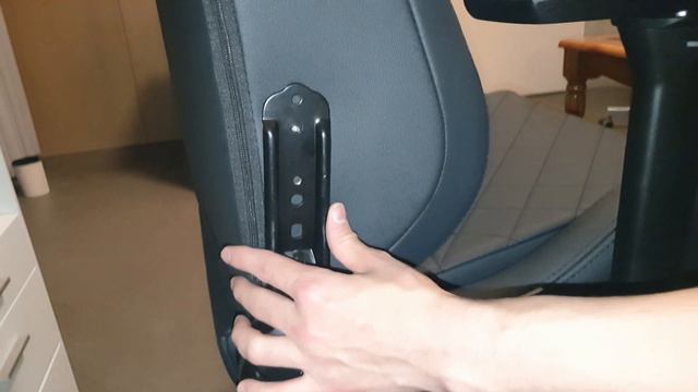 high quality + great look + good price all in HP OMEN CITADEL, gaming chair