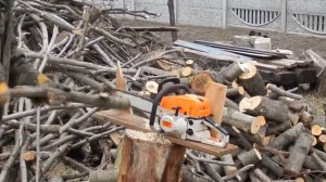 Китайская бензо пила STIHL в работе