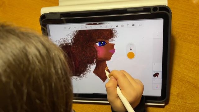 Маша открывает подарки на Рождество- АйПад для рисования | Masha gets iPad Air for Christmas смотреть онлайн