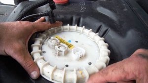 2010 TOYOTA TUNDRA - REPLACING THE FUEL PUMP ASSEMBLY