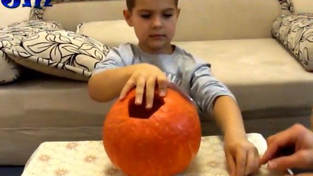 Тыква фонарик на праздник Хеллоуин,Happy Halloween,Вадя и Макс,ПОДПИСЫВАЙСЯ НА НОВОЕ ВИДЕО! смотреть онлайн