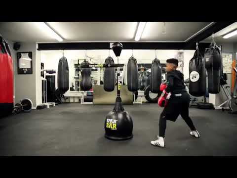 у парня отличная реакция Тренажер для бокса Sparbar #boxing #mma #boxplus #sparbar #sparbarтренажер