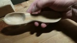 Походная ложка из можжевельника. Резьба по дереву.