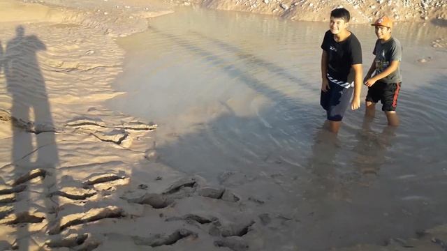 Вымазались в грязи. смотреть онлайн