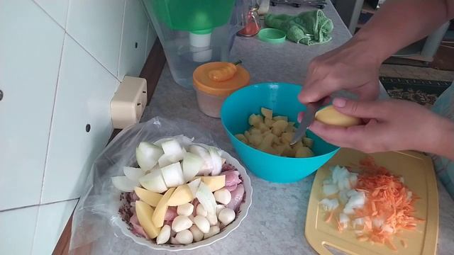 Простой рецепт аппетитных котлет и супа харчо.Вкусно и быстро.
