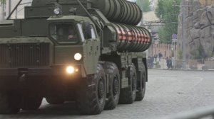 Колонна военной техники. Москва.