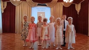 "Малиновка". Музыка Л.В. Бетховена, сл. Г. Бюргера.