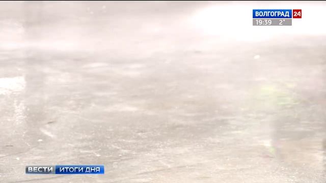 В сквере Саши Филиппова заливают каток смотреть онлайн