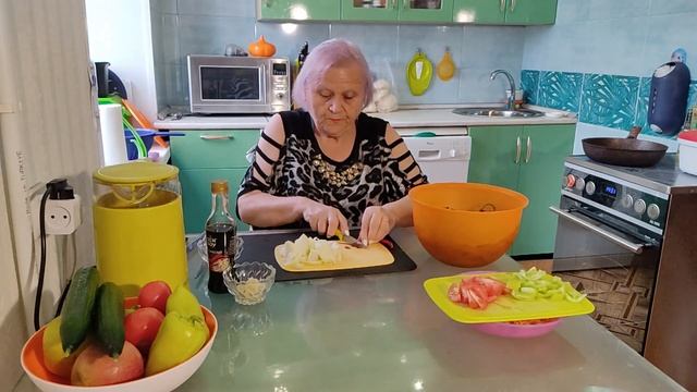 Соевое мясо. Салат из папоротника по - корейски.
