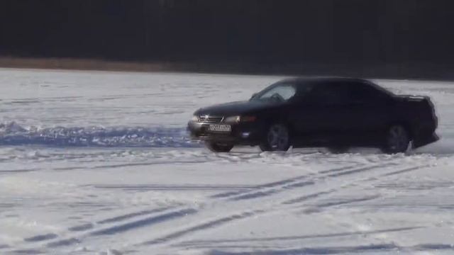 Сноуборд! Дрифтим на озере c чайзером и марком! смотреть онлайн