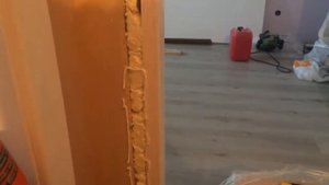 Быстрый способ установки наличников без гвоздей