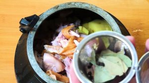 Обалденный чечевичный супчик  с грибами и копченой курочкой в афганском казане.