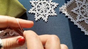 Салфетка с обвязкой крючком"Новогодняя".Мастер класс.