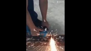 Аккумуляторная угловая шлифовальная машинка Toua DBLAG125-1 (болгарка)  2 АКБ  4000 Ah. 21 v