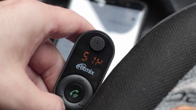 FM-Трансмиттер Ritmix FMT-B400 - проверка в деле | Обзор Bluetooth модулятора за 1000 рублей смотреть онлайн