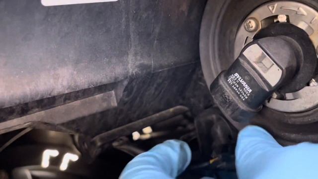 MAZDA CX-5 HEADLIGHT BULB REPLACEMENT - How to Change Headlight Bulbs on a Mazda CX-5. Easy! смотреть онлайн