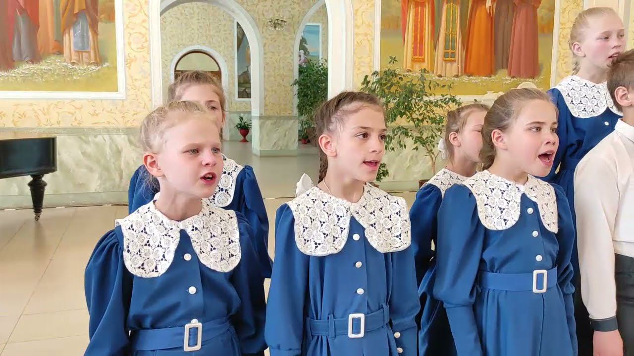ПЕСНЯ О СЧАСТЬЕ (музыка П. И. Чайковского, слова Н. Кончаловского, обработка для хора Вл. Соколова)