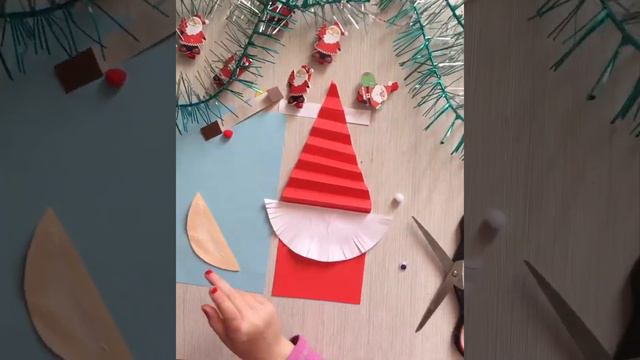 Дед Мороз из бумаги. Даша делает открытку на Новый год. смотреть онлайн