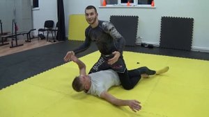 Простейший болевой / Болевой приём на колено /  Свип  /  Свипуем
