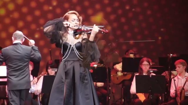 Skyfall - Adele. Скрипачка Анастасия Лаптева. Выступление в Государственном Кремлевском Дворце.
