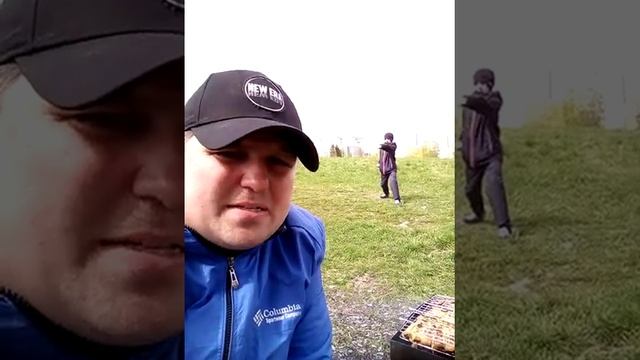 О социальной дистанции. Или как это принято у людей. смотреть онлайн