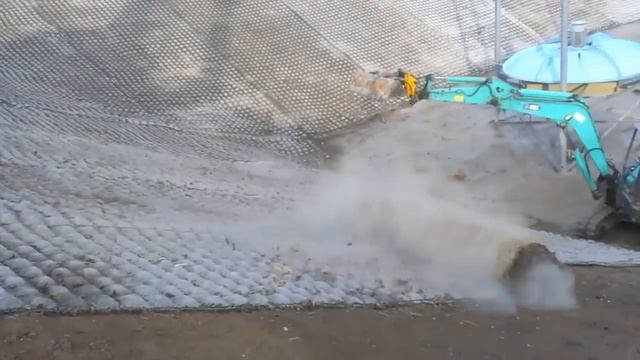 Slope Armoring of Water Treatment Pond in Oak Harbor Using Flexamat Erosion Control Concrete Blocks смотреть онлайн