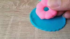 Лепим сладости из пластилина!