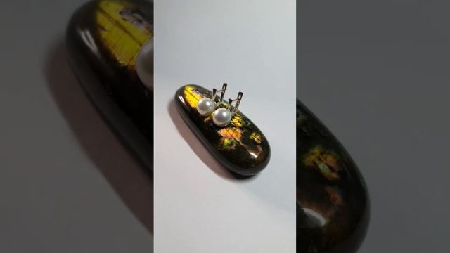 Серьги классика с натуральным жемчугом.