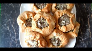 Пирожки с мясной начинкой на скорую руку. Простой рецепт из бездрожжевого теста.