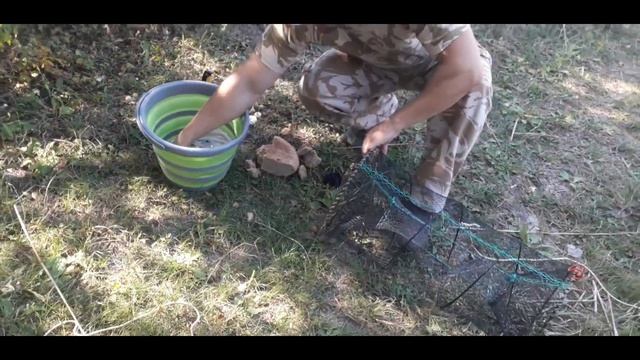 Рыбалка с ночёвкой!!готовка на костре! Ловля раков. смотреть онлайн