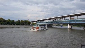 Колёсный "пароход" на Москва-реке в 2020 году