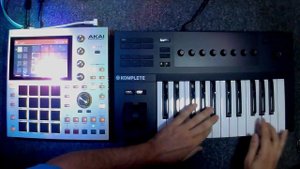 Live Session 12: AKAI MPC One, Firmware 2.10, Plugins Instruments and Samples