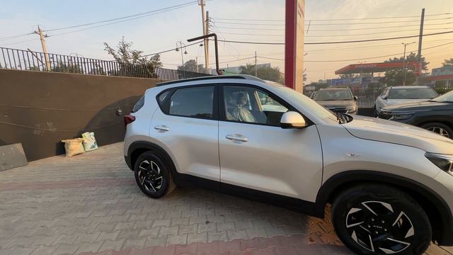 Only 80K More than Base ❤️ Kia Sonet Second Base Model - HTK | Kamal Yadav смотреть онлайн